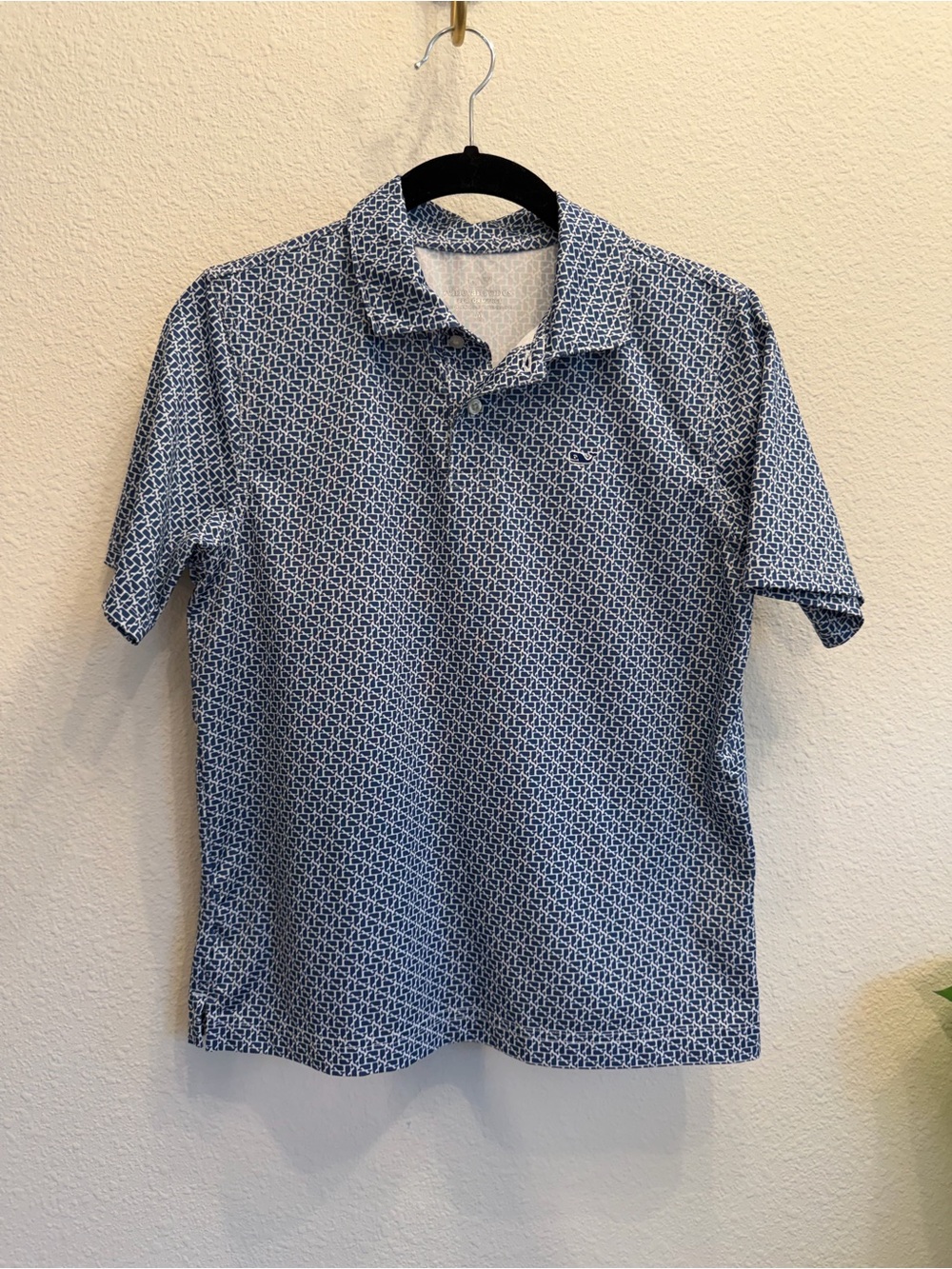 Vineyard Vines Boys Performance Polo Shirt Blue Whale Print Size Medium 12-14